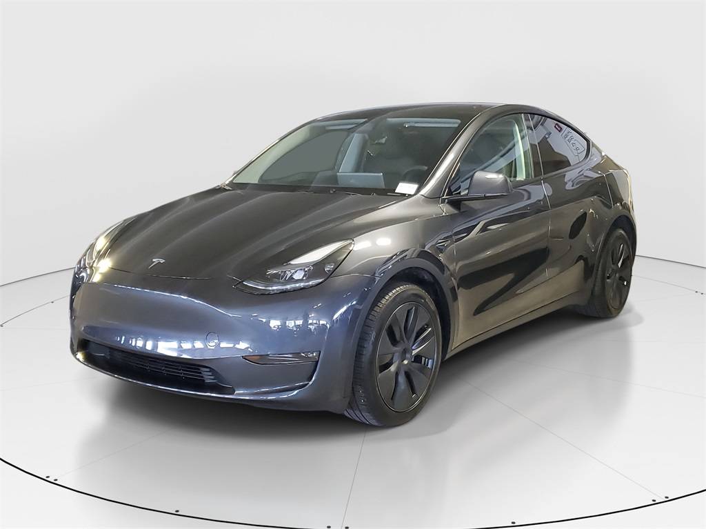 2025 Tesla Model Y Long Range — SUV — 1,428 mi — Miami, FL