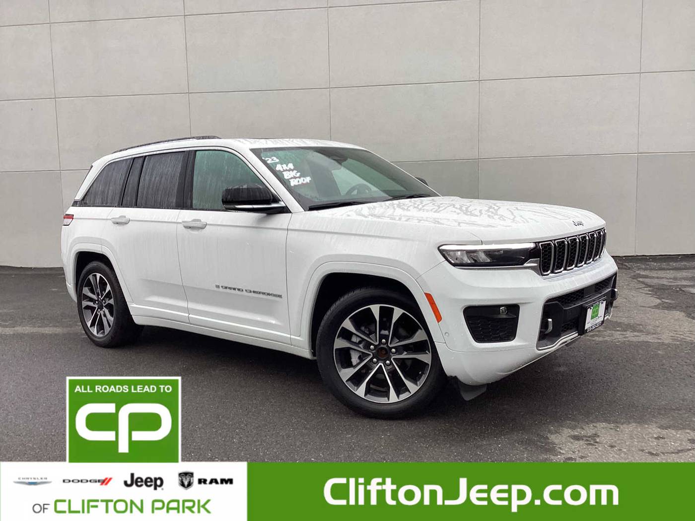 2023 Jeep Grand Cherokee Overland — SUV — 30,743 mi — Clifton Park, NY
