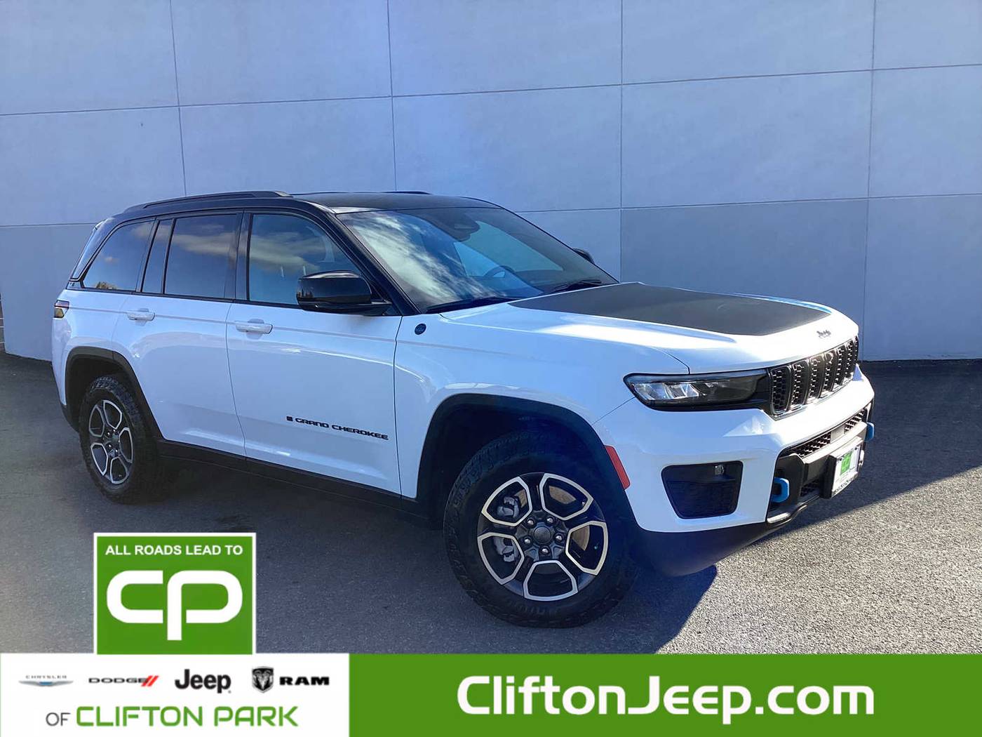 2023 Jeep Grand Cherokee Trailhawk 4xe — SUV — 31,848 mi — Clifton Park, NY