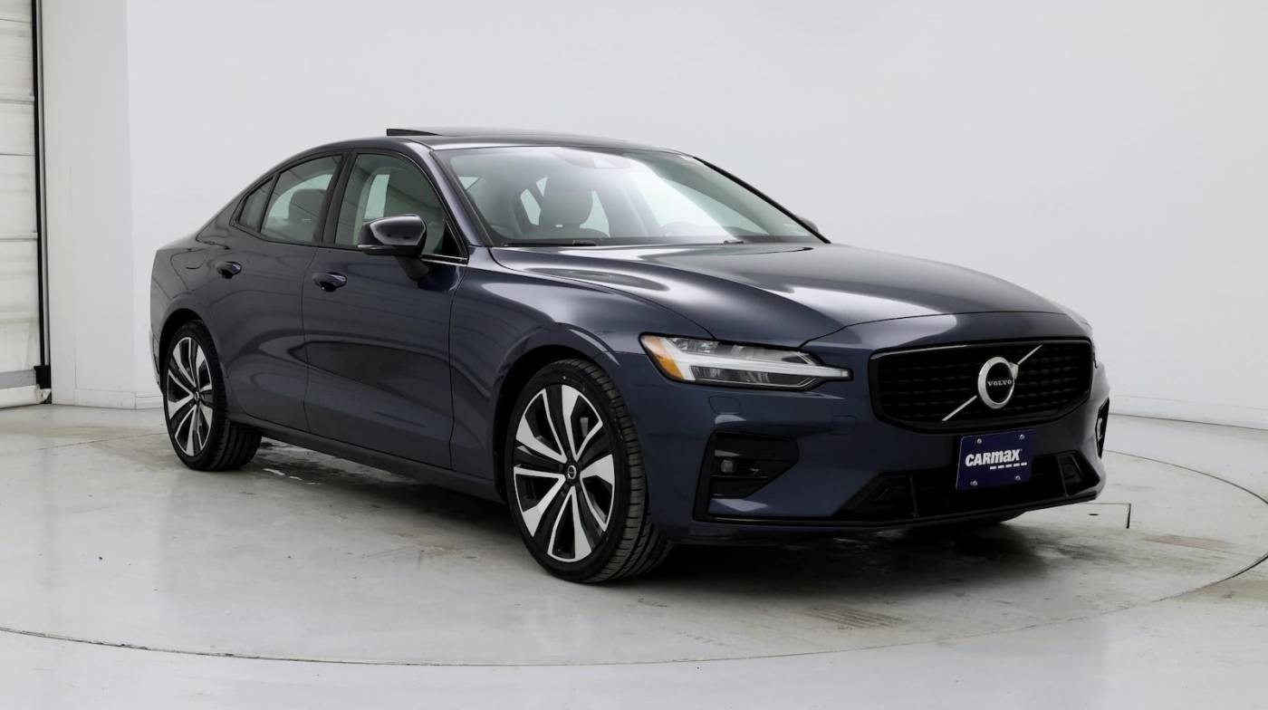 2022 Volvo S60 Momentum — Sedan — 46,186 mi — East Meadow, NY