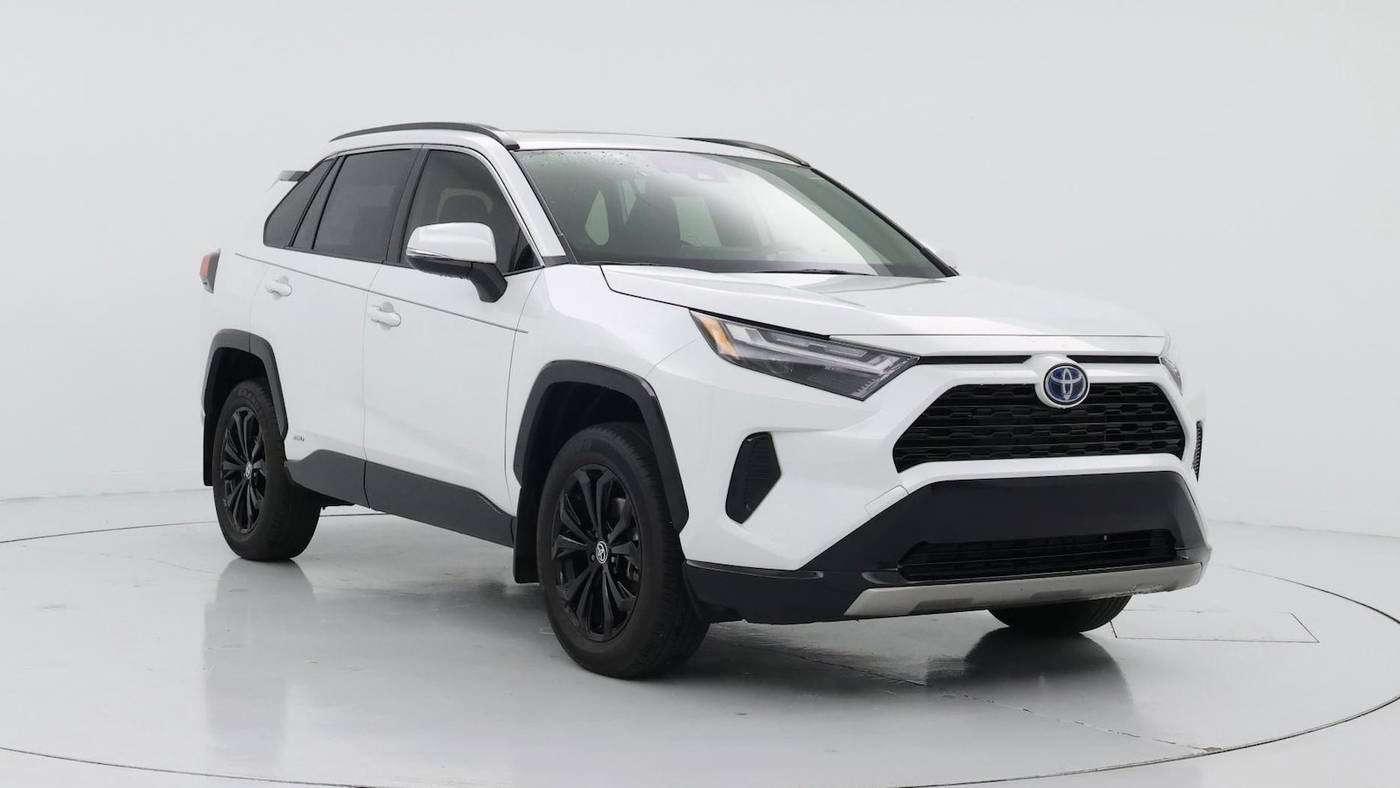2023 Toyota RAV4 Hybrid SE — SUV — 7,819 mi — East Meadow, NY
