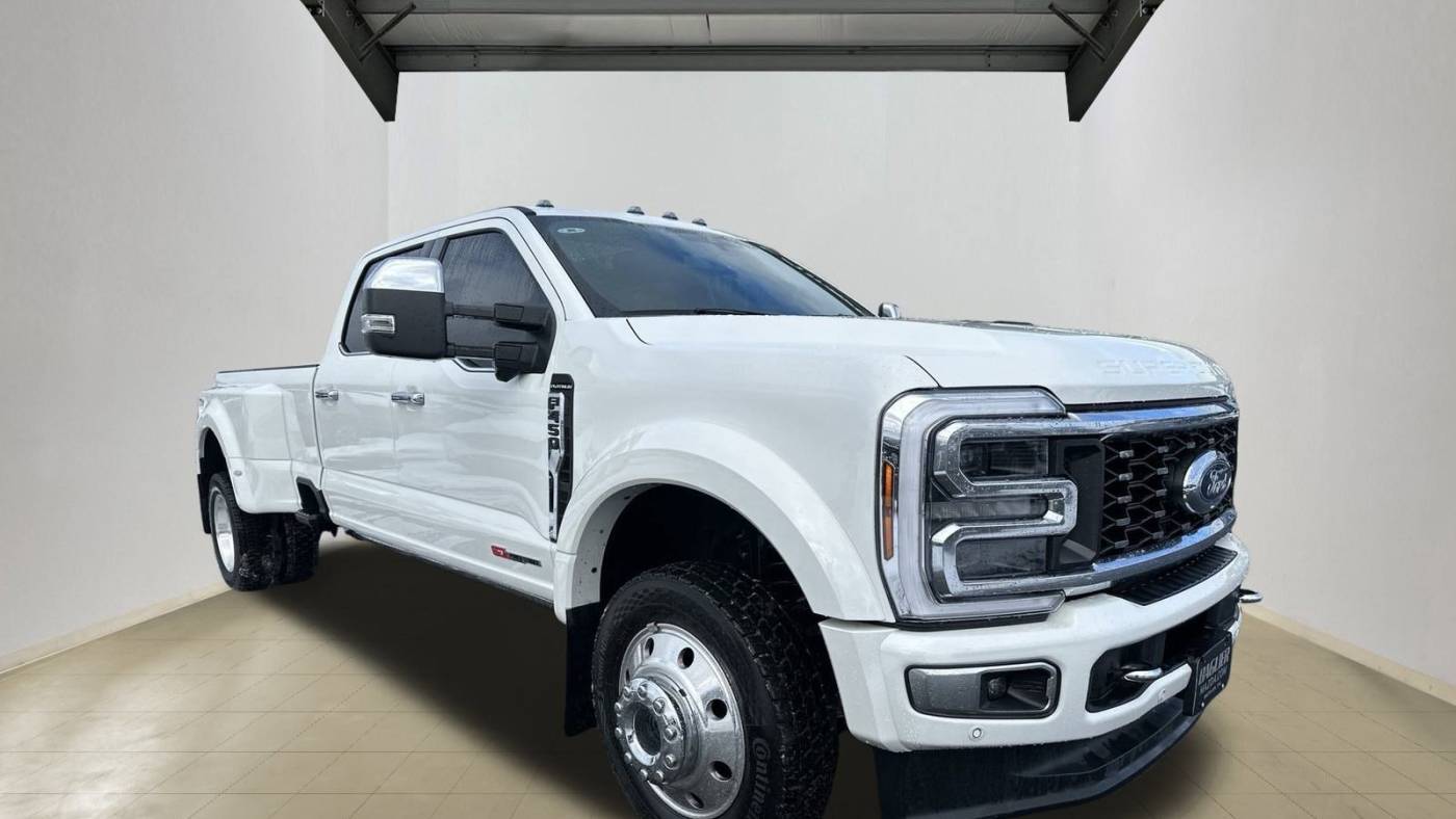 2024 Ford Super Duty F-450 Platinum — Pickup Truck — 6,102 mi — Butler, PA