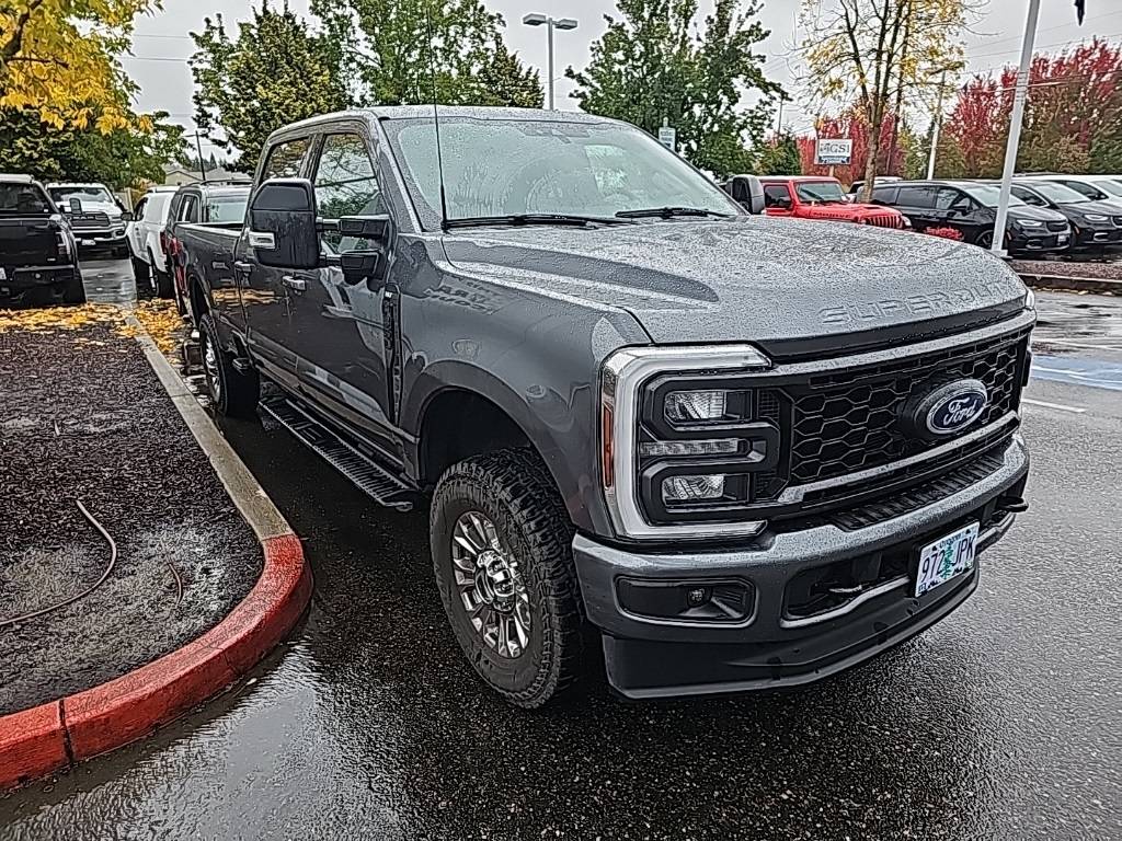 2024 Ford Super Duty F-350 XLT — Pickup Truck — 4,205 mi — Gresham, OR