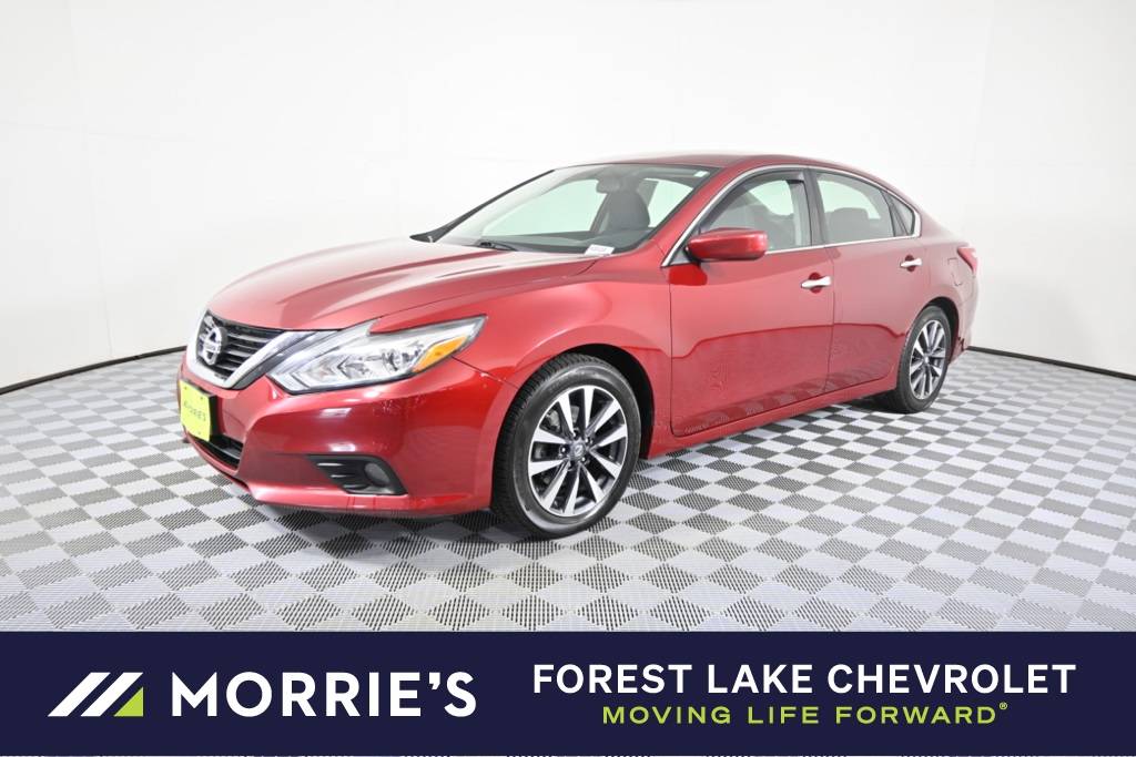 2017 Nissan Altima 2.5 SV — Sedan — 118,099 mi — Forest Lake, MN