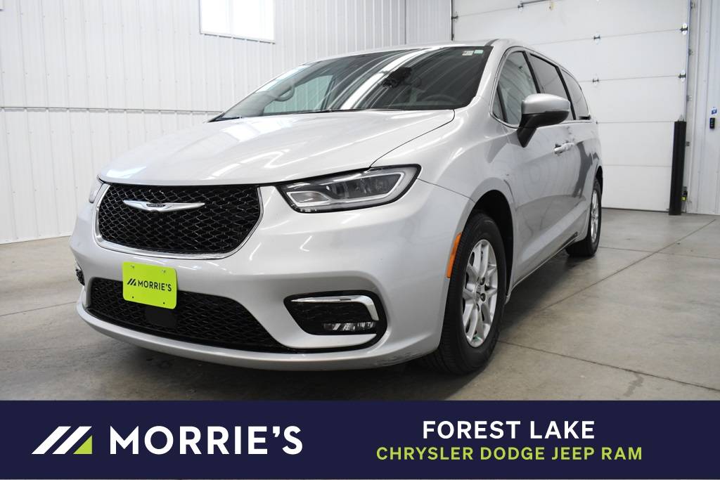 2023 Chrysler Pacifica Touring L — Minivan — 65,779 mi — Forest Lake, MN
