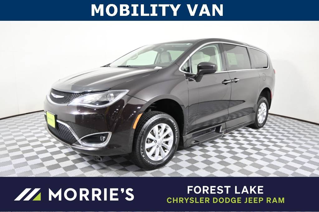 2018 Chrysler Pacifica Touring Plus — Minivan — 169,837 mi — Forest Lake, MN