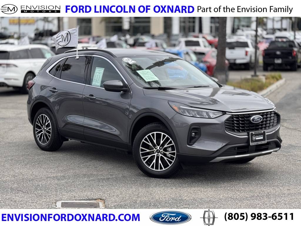 2025 Ford Escape Plug-In Hybrid — SUV — 5,712 mi — Oxnard, CA