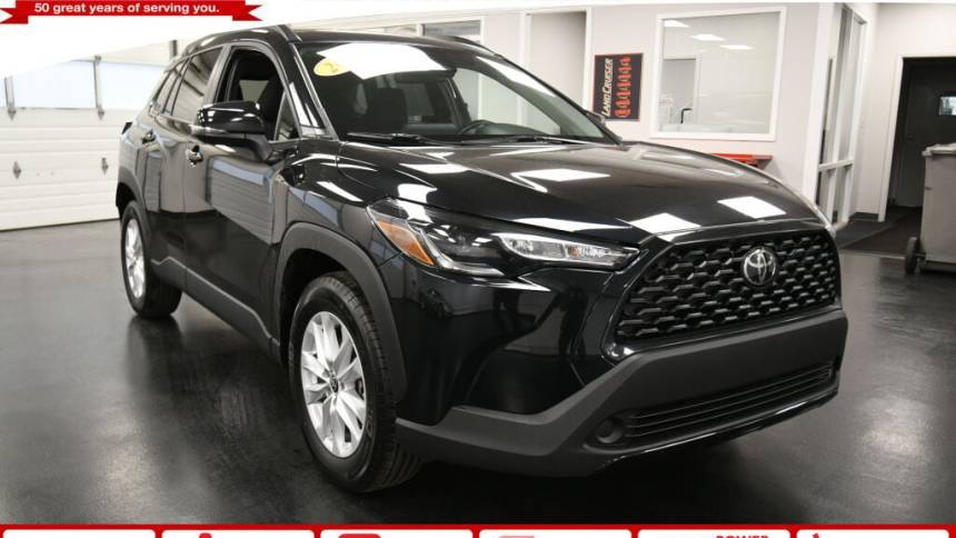 2024 Toyota Corolla Cross LE — SUV — 30,121 mi — Hackensack, NJ