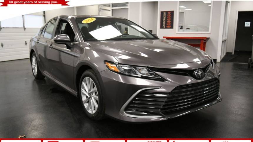 2024 Toyota Camry LE — Sedan — 30,569 mi — Hackensack, NJ