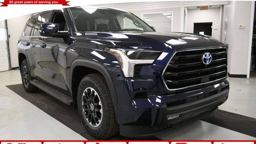 2024 Toyota Sequoia SR5 — SUV — 7,443 mi — Hackensack, NJ