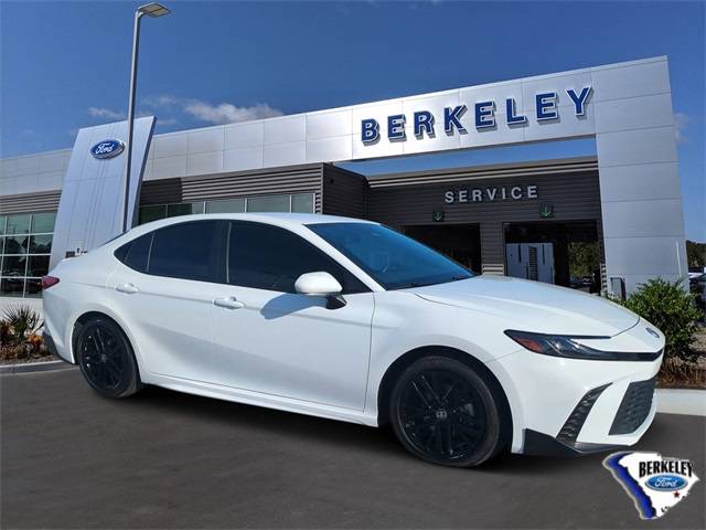 2025 Toyota Camry Hybrid SE — Sedan — 17,345 mi — Moncks Corner, SC