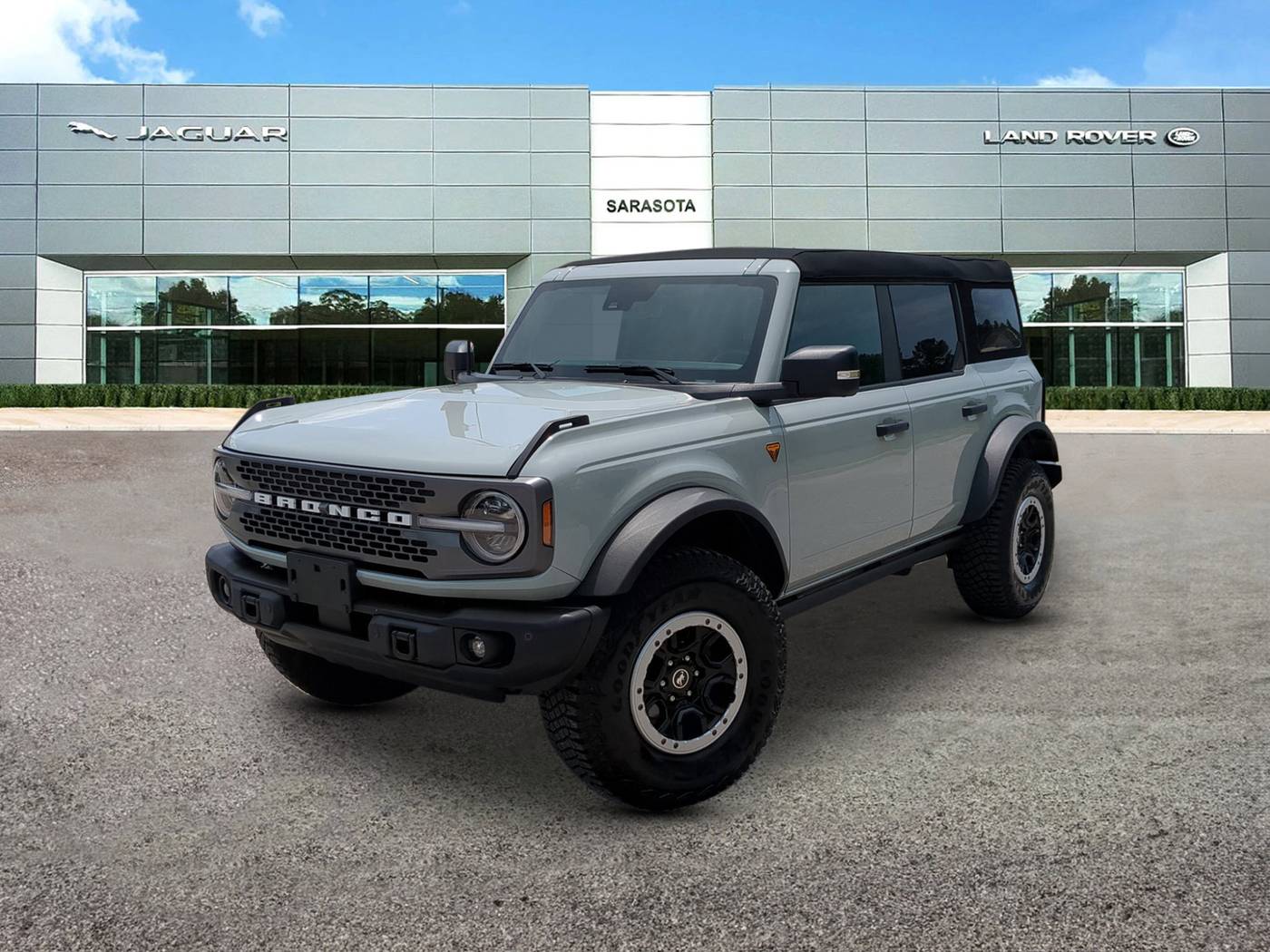 2023 Ford Bronco Base — SUV — 13,088 mi — Sarasota, FL