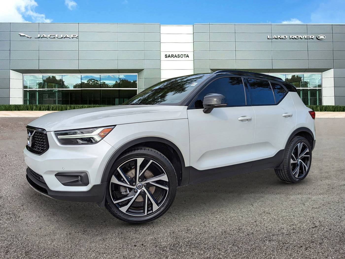 2021 Volvo XC40 R-Design — SUV — 28,935 mi — Sarasota, FL