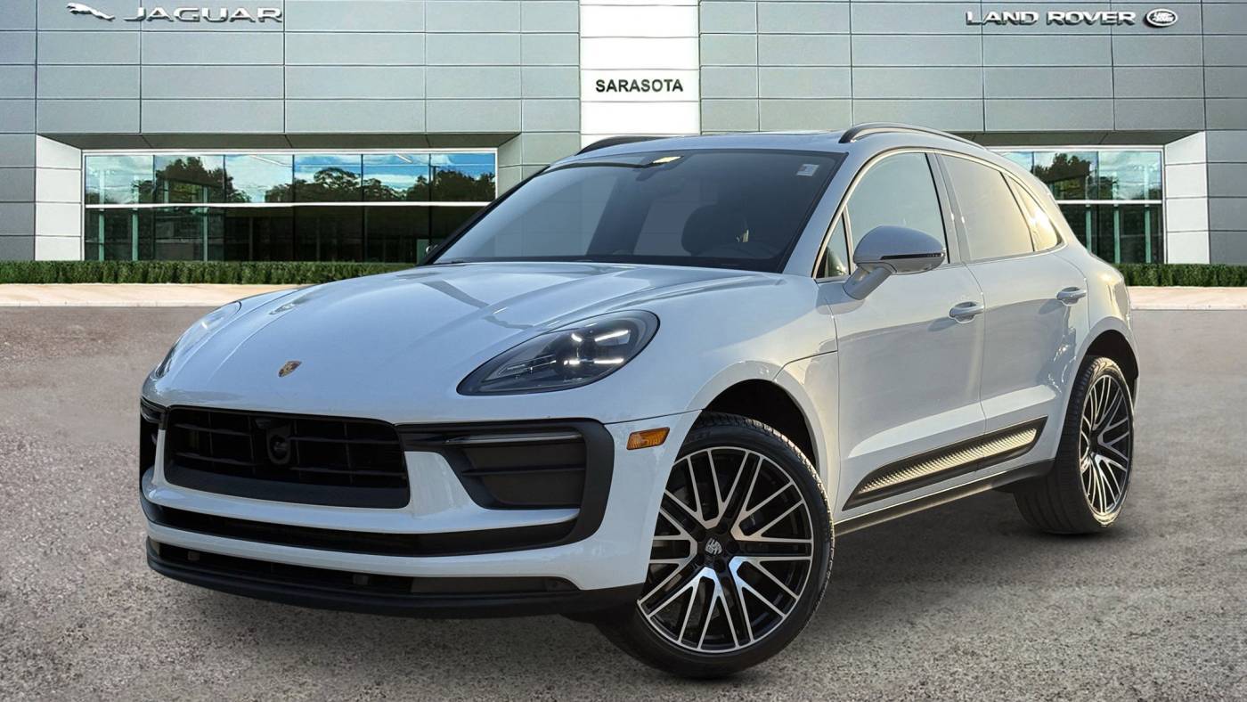 2022 Porsche Macan Base