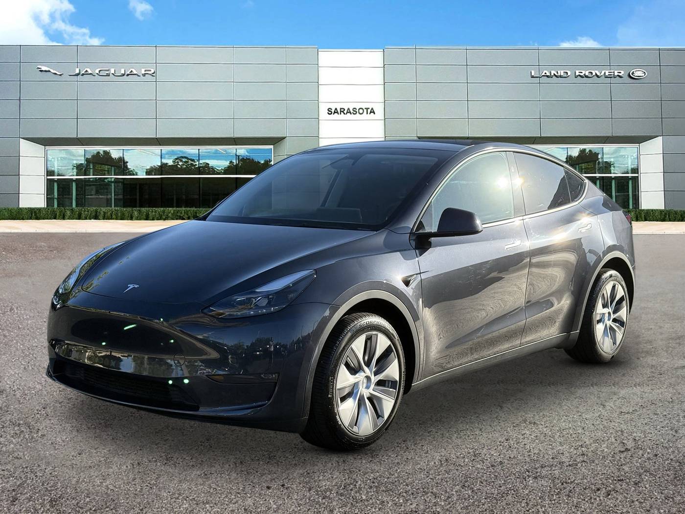 2024 Tesla Model Y Long Range — SUV — 4,853 mi — Sarasota, FL