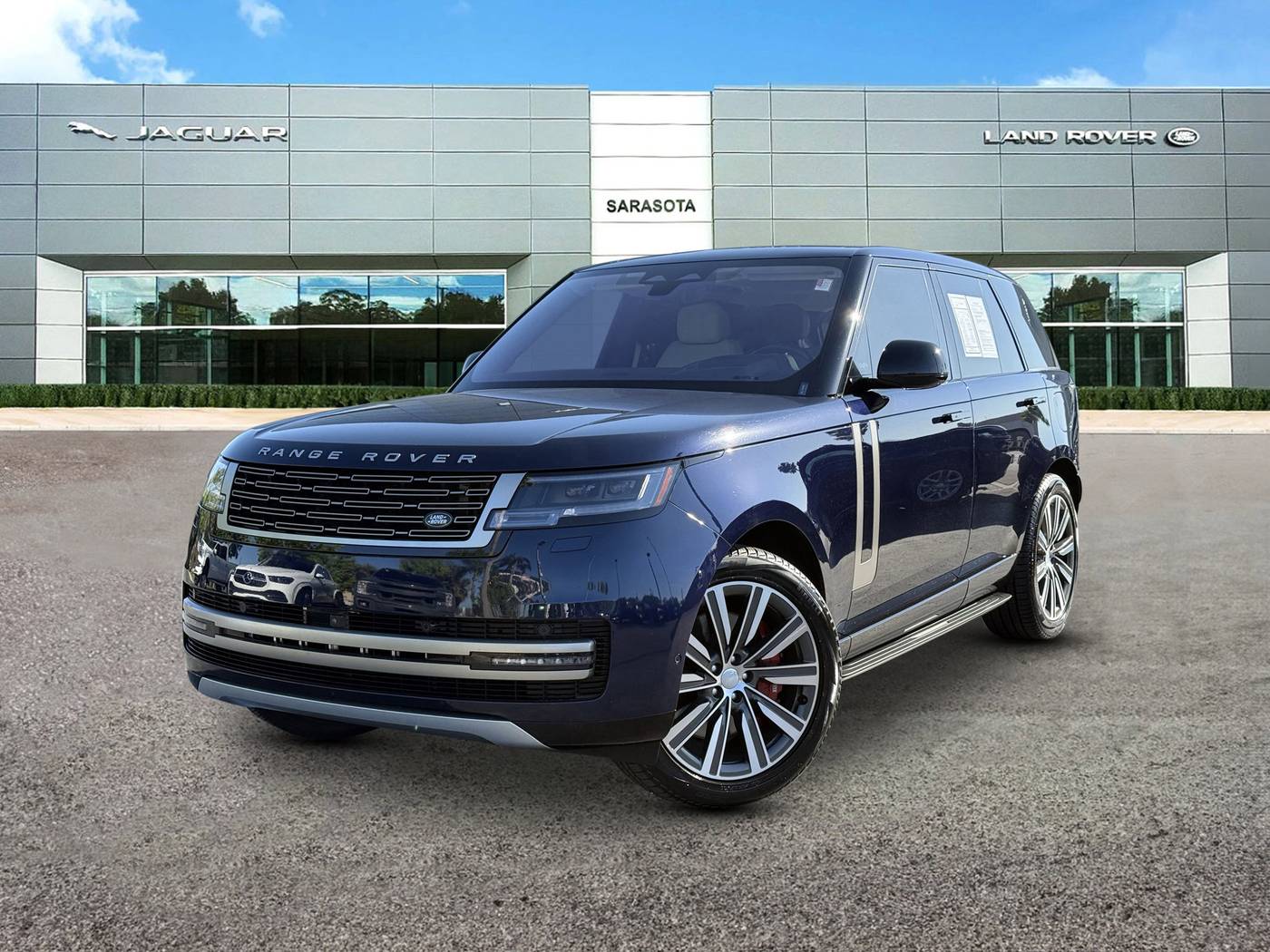 2023 Land Rover Range Rover Plug-In Hybrid SE — SUV — 29,630 mi — Sarasota, FL