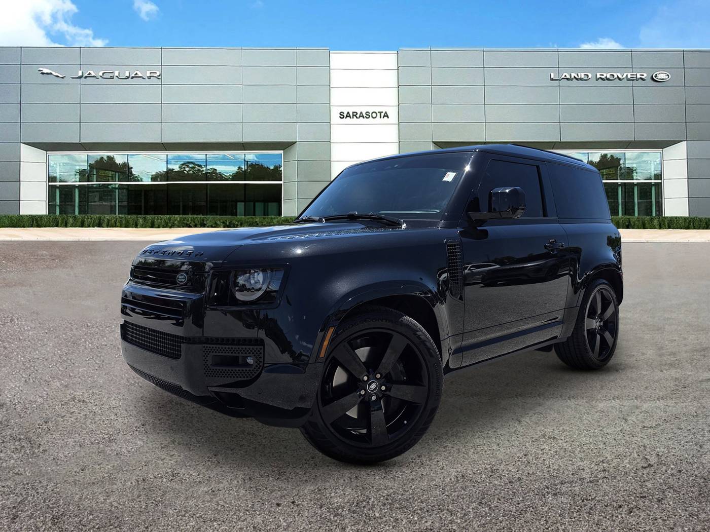 2025 Land Rover Defender X-Dynamic SE — SUV — 2,474 mi — Sarasota, FL