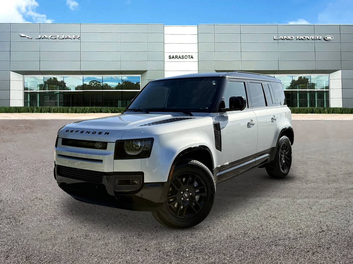 2024 Land Rover Defender X-Dynamic SE — SUV — 16,839 mi — Sarasota, FL