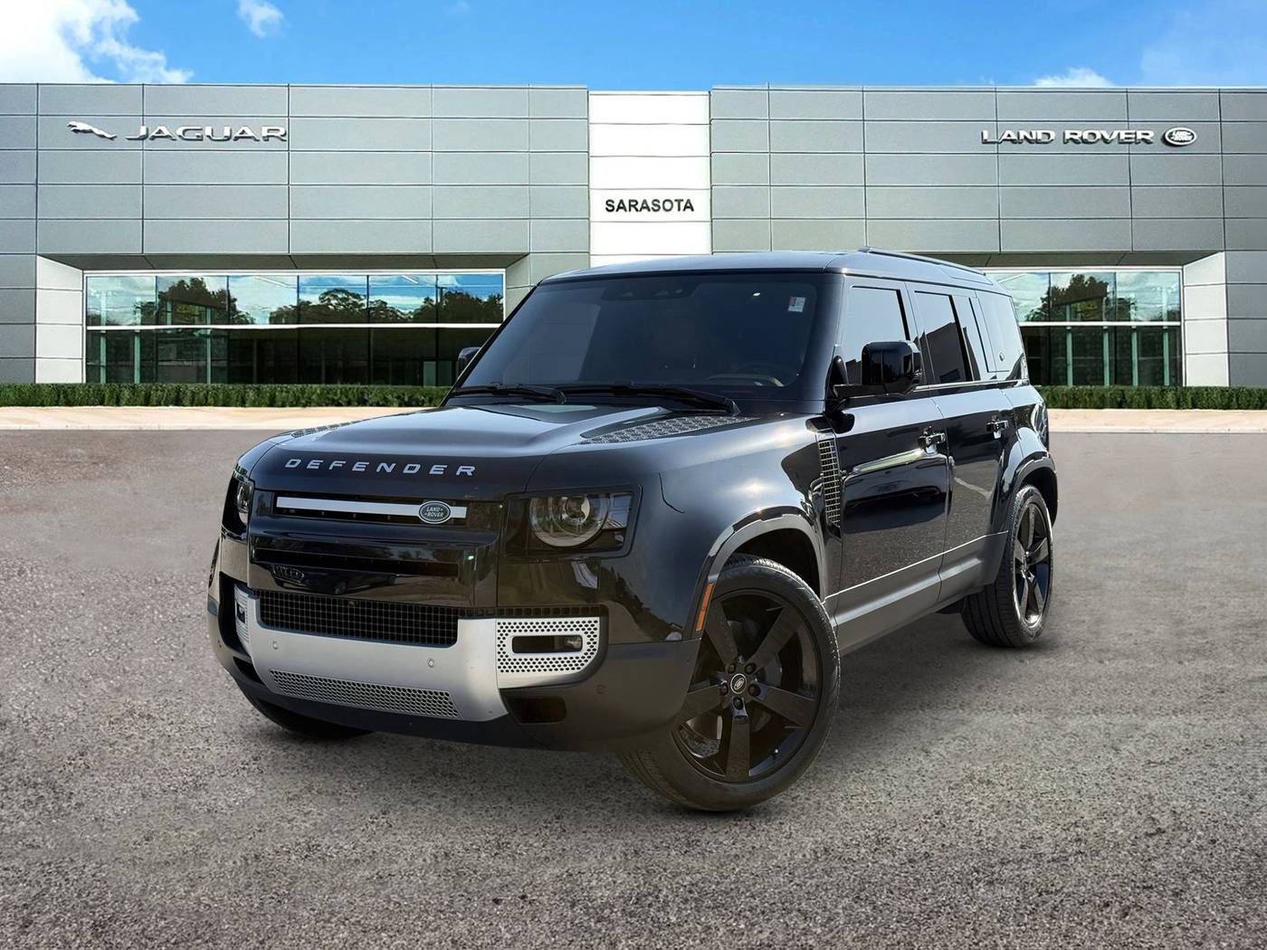 2023 Land Rover Defender SE — SUV — 15,807 mi — Sarasota, FL