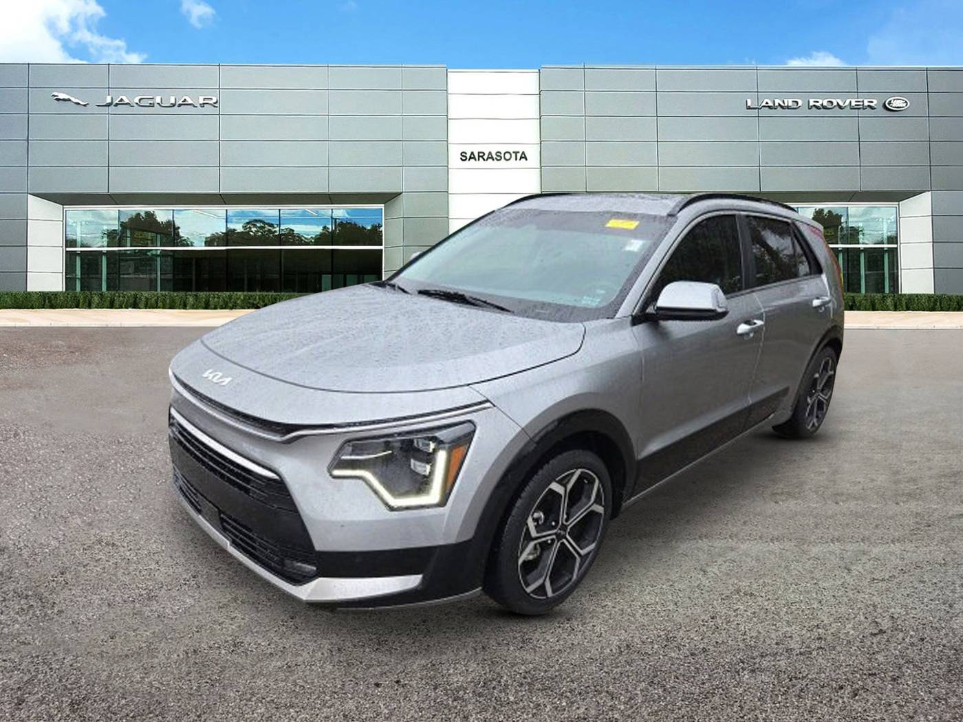 2023 Kia Niro Hybrid SX Touring — SUV — 27,080 mi — Sarasota, FL