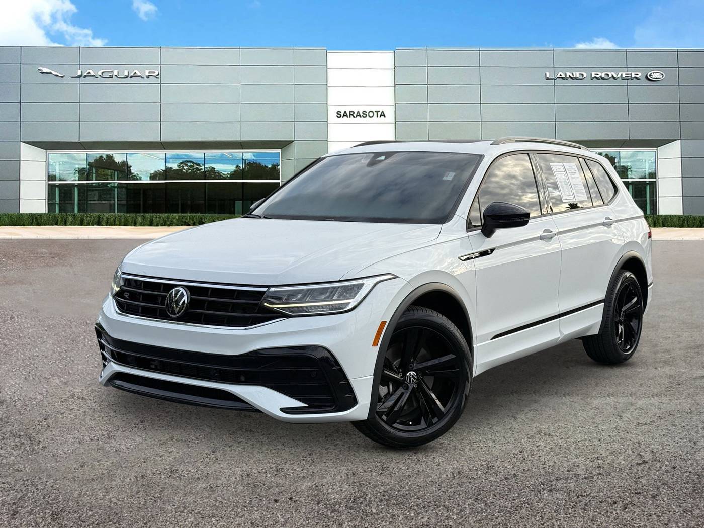 2023 Volkswagen Tiguan SE R-Line Black — SUV — 54,000 mi — Sarasota, FL