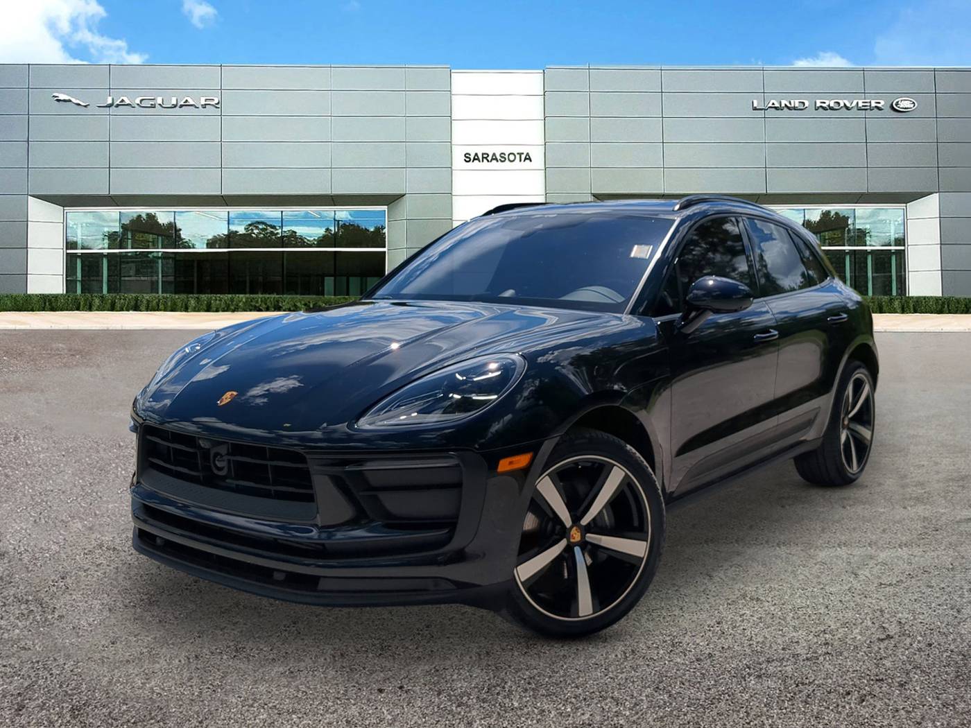2024 Porsche Macan Standard — SUV — 15,443 mi — Sarasota, FL