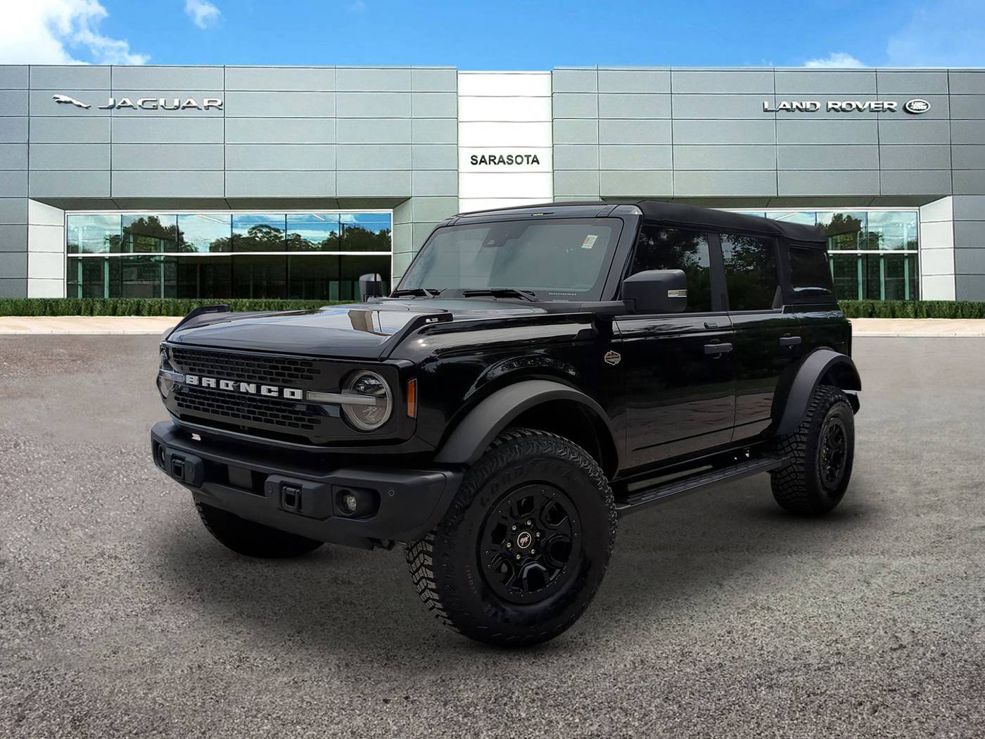 2023 Ford Bronco Wildtrak — SUV — 10,025 mi — Sarasota, FL