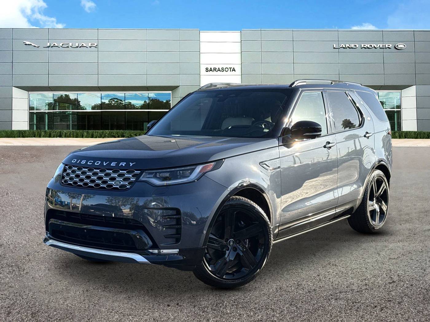 2024 Land Rover Discovery Metropolitan Edition — SUV — 10,016 mi — Sarasota, FL