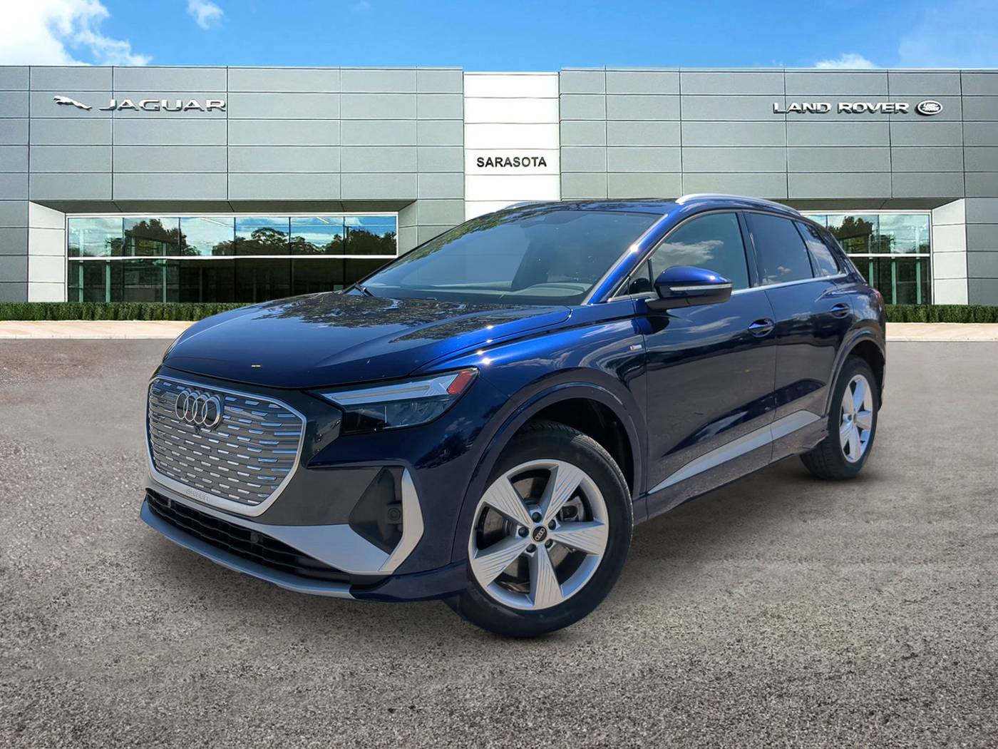 2024 Audi Q4 e-tron Premium — SUV — 31,453 mi — Sarasota, FL