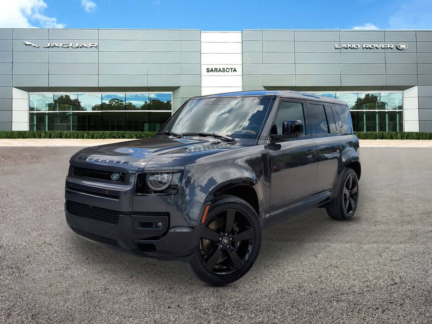 2023 Land Rover Defender V8 — SUV — 35,887 mi — Sarasota, FL