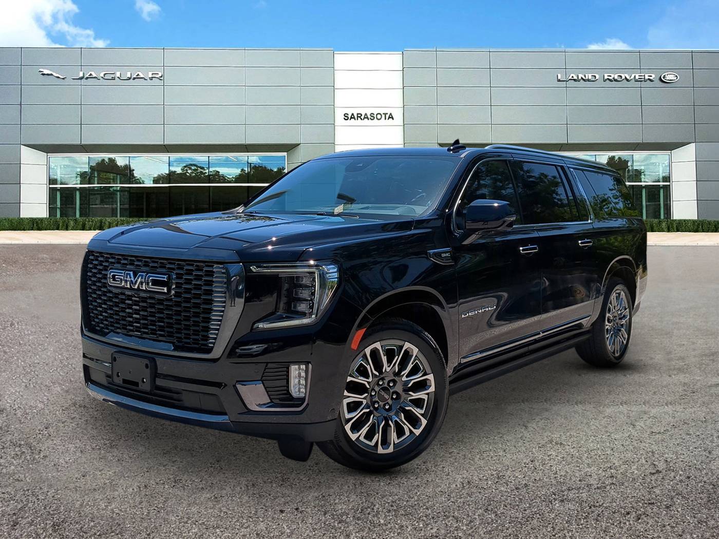 2024 GMC Yukon Denali Ultimate — SUV — 36,975 mi — Sarasota, FL