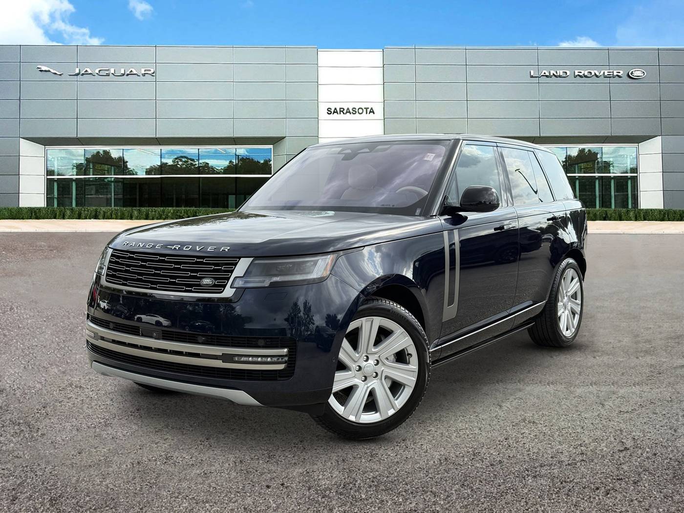 2023 Land Rover Range Rover SE — SUV — 10,644 mi — Sarasota, FL