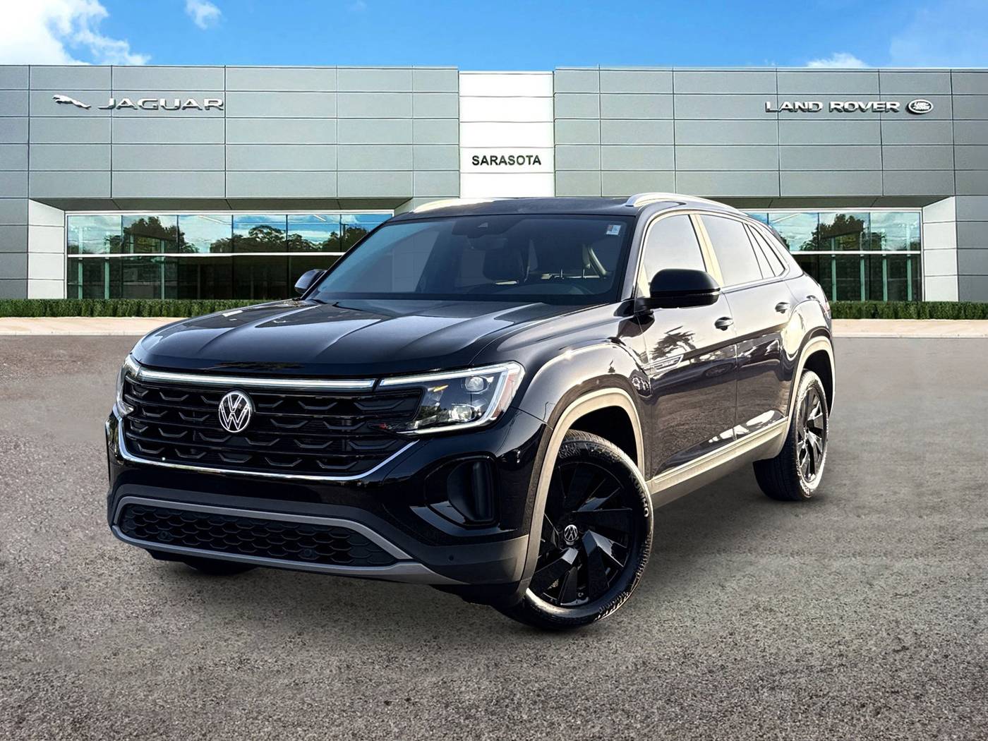 2024 Volkswagen Atlas Cross Sport SE with Technology — SUV — 16,411 mi — Sarasota, FL