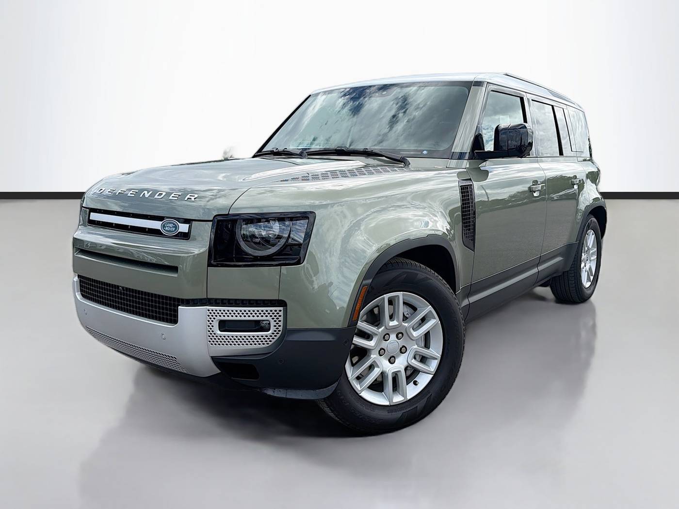 2025 Land Rover Defender S — SUV — 9,571 mi — Sarasota, FL