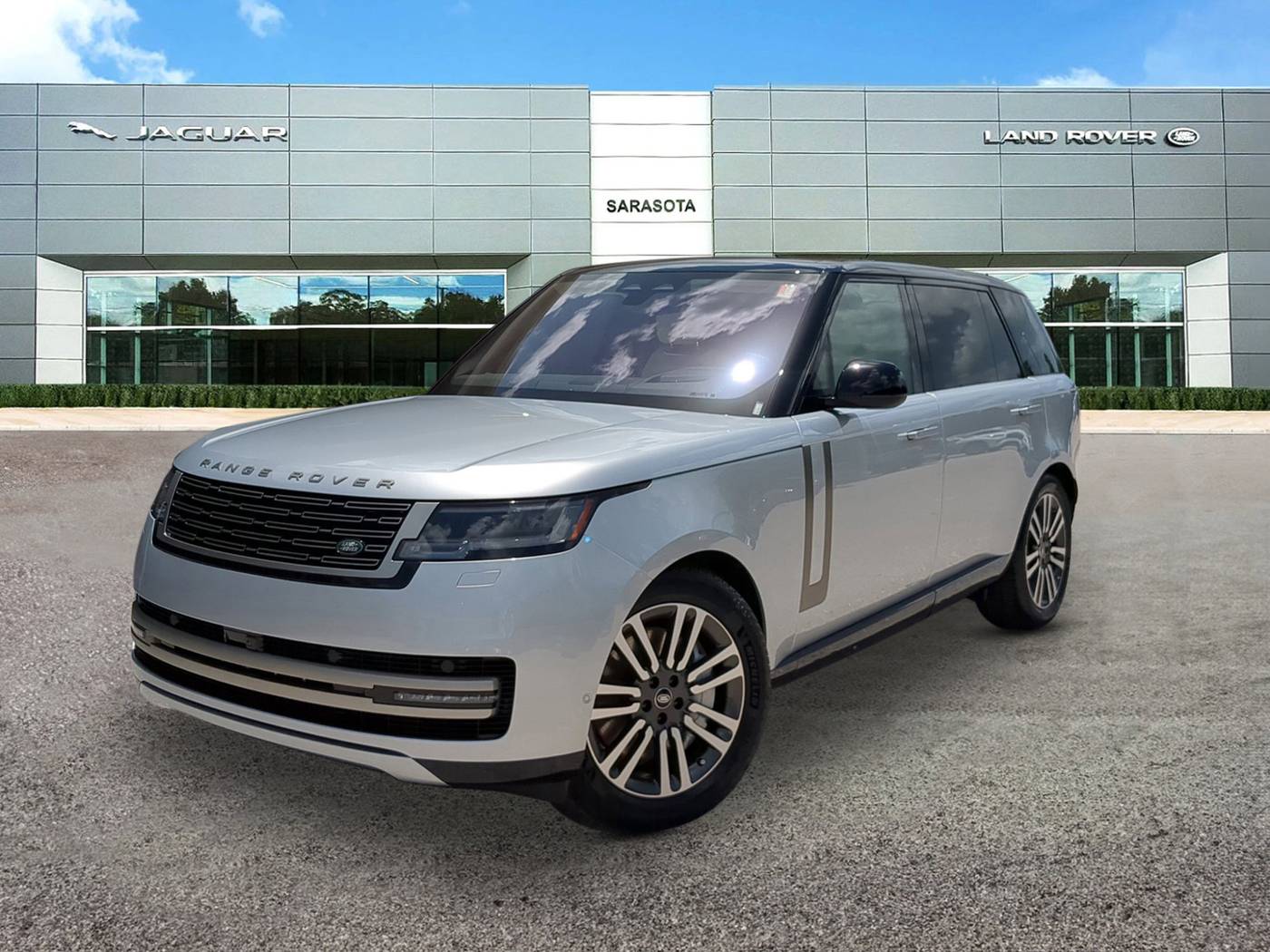 2023 Land Rover Range Rover SE — SUV — 7,698 mi — Sarasota, FL