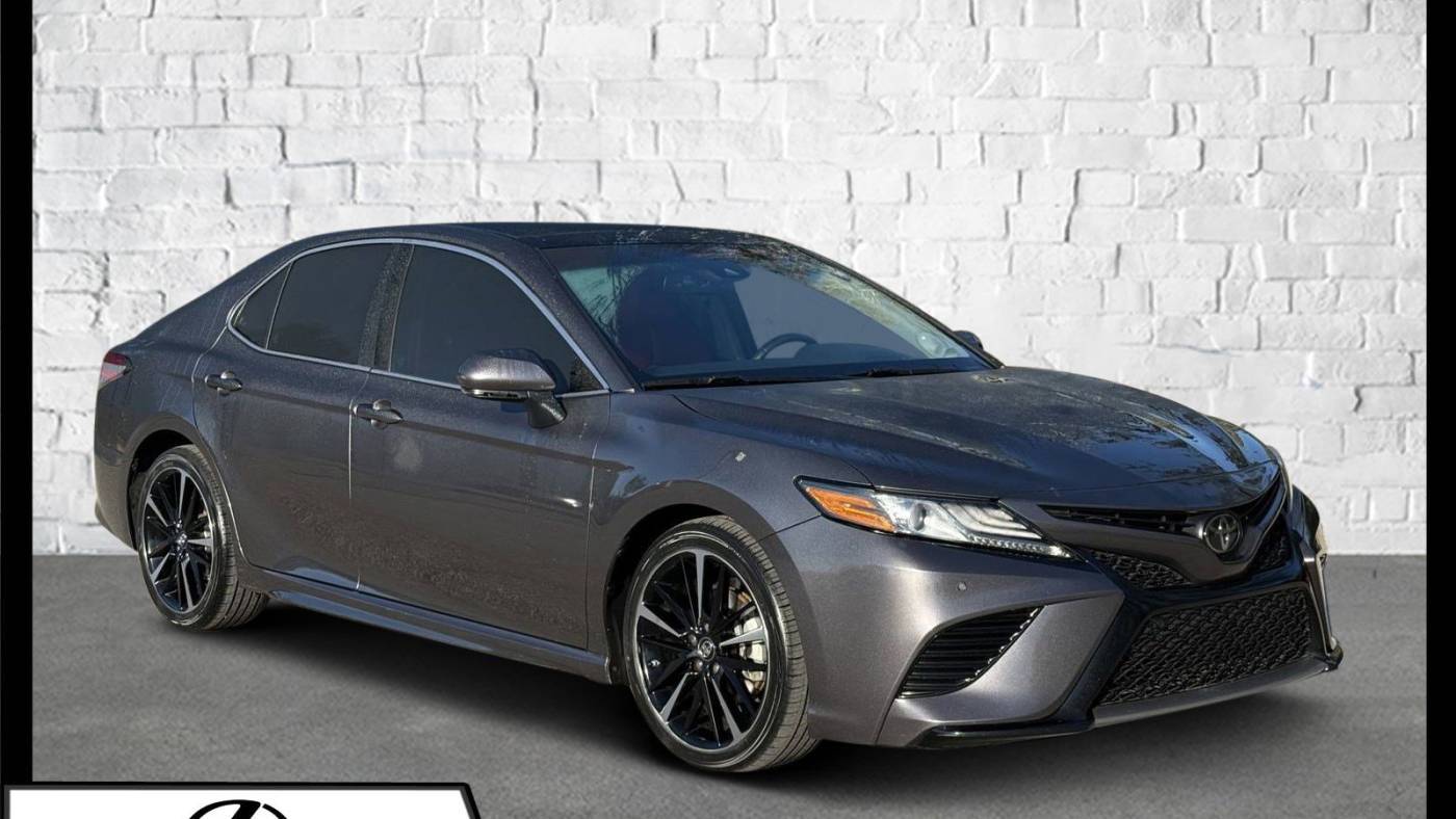 2018 Toyota Camry XLE V6 — Sedan — 111,723 mi — Sarasota, FL