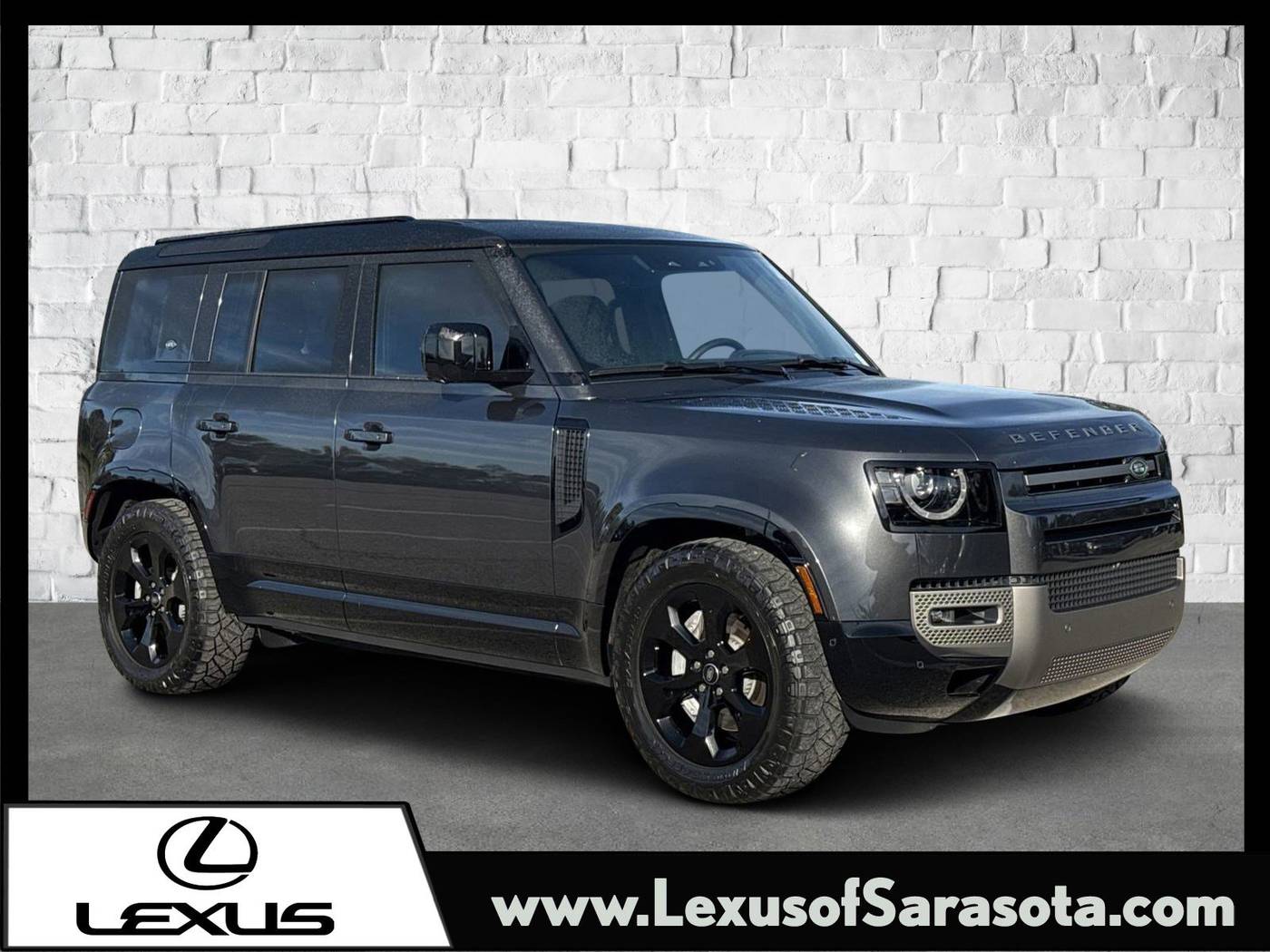 2024 Land Rover Defender X-Dynamic SE — SUV — 10,919 mi — Sarasota, FL