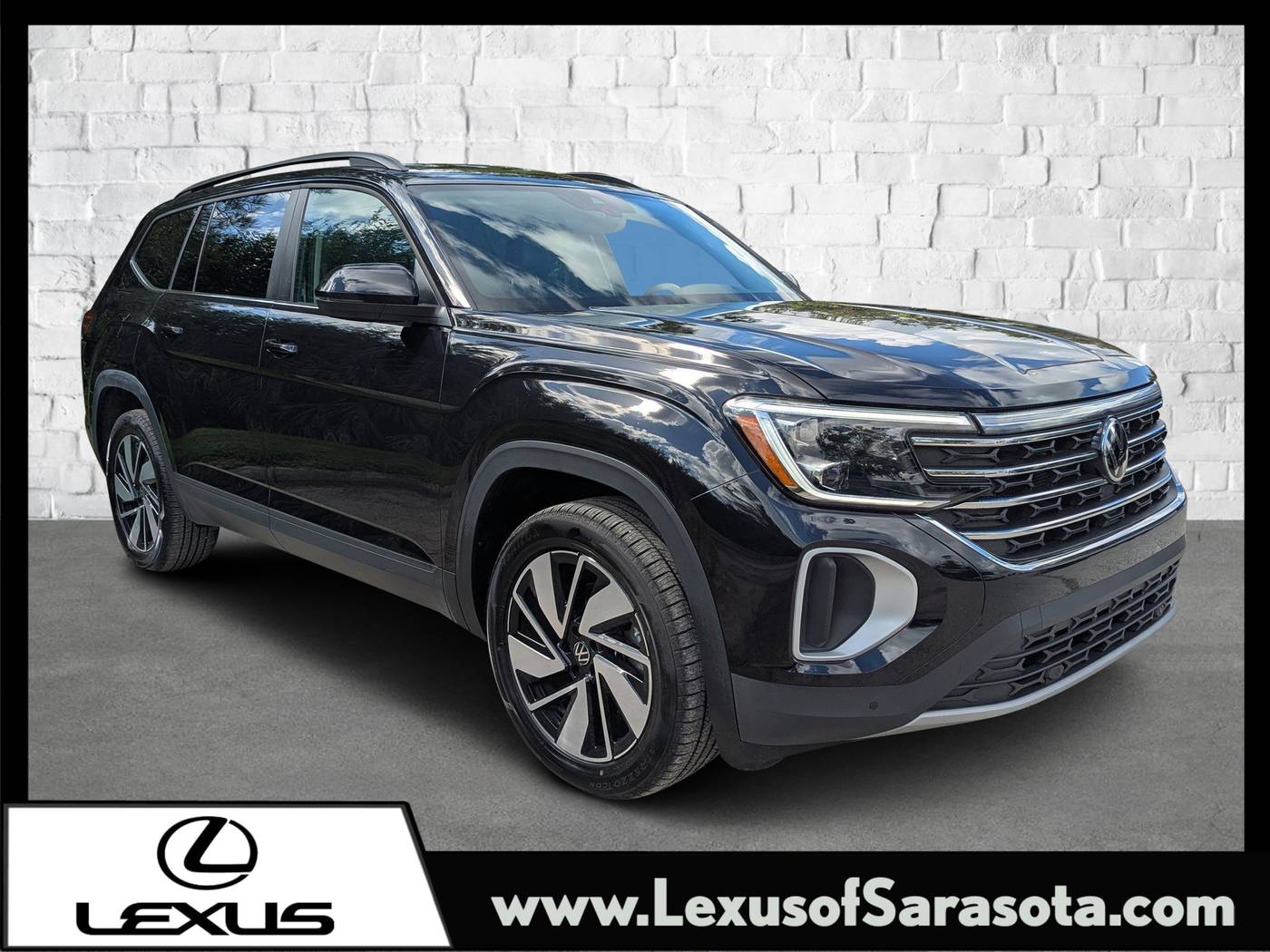 2024 Volkswagen Atlas SE with Technology — SUV — 49,355 mi — Sarasota, FL