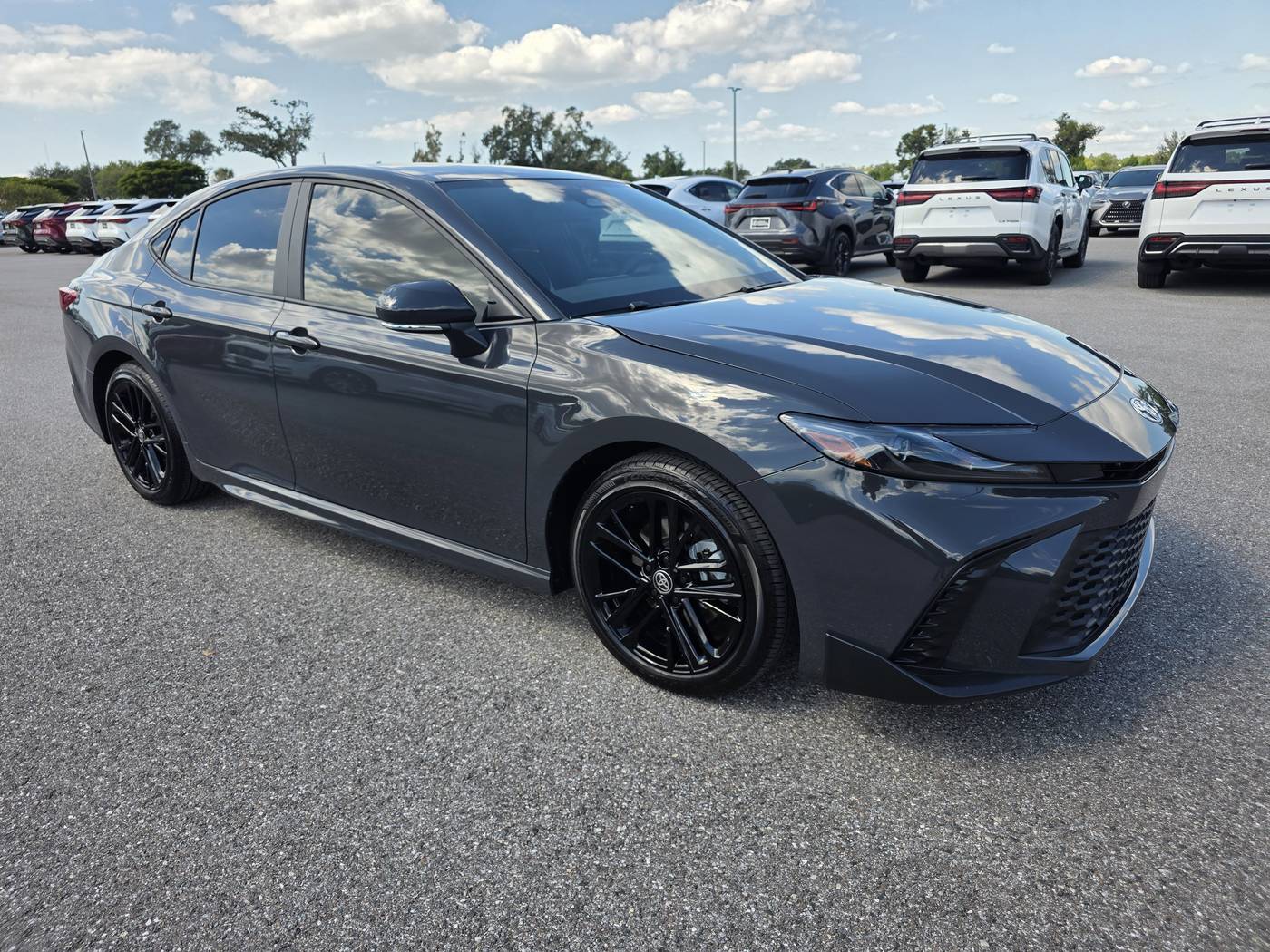 2025 Toyota Camry Hybrid SE — Sedan — 1,358 mi — Sarasota, FL