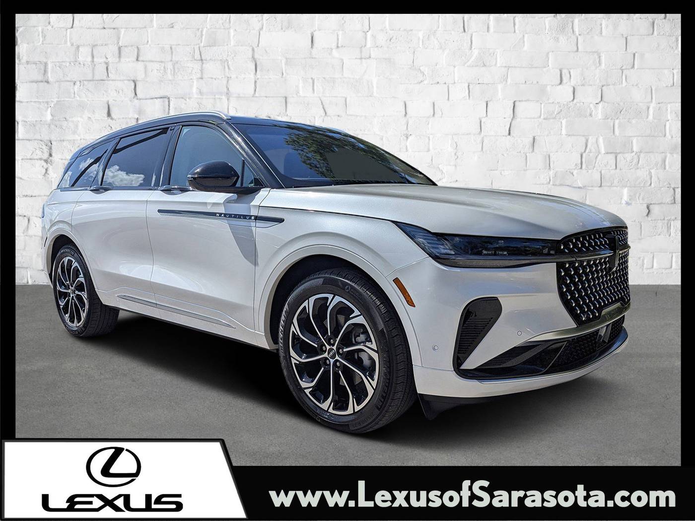 2024 Lincoln Nautilus Reserve — SUV — 10,630 mi — Sarasota, FL