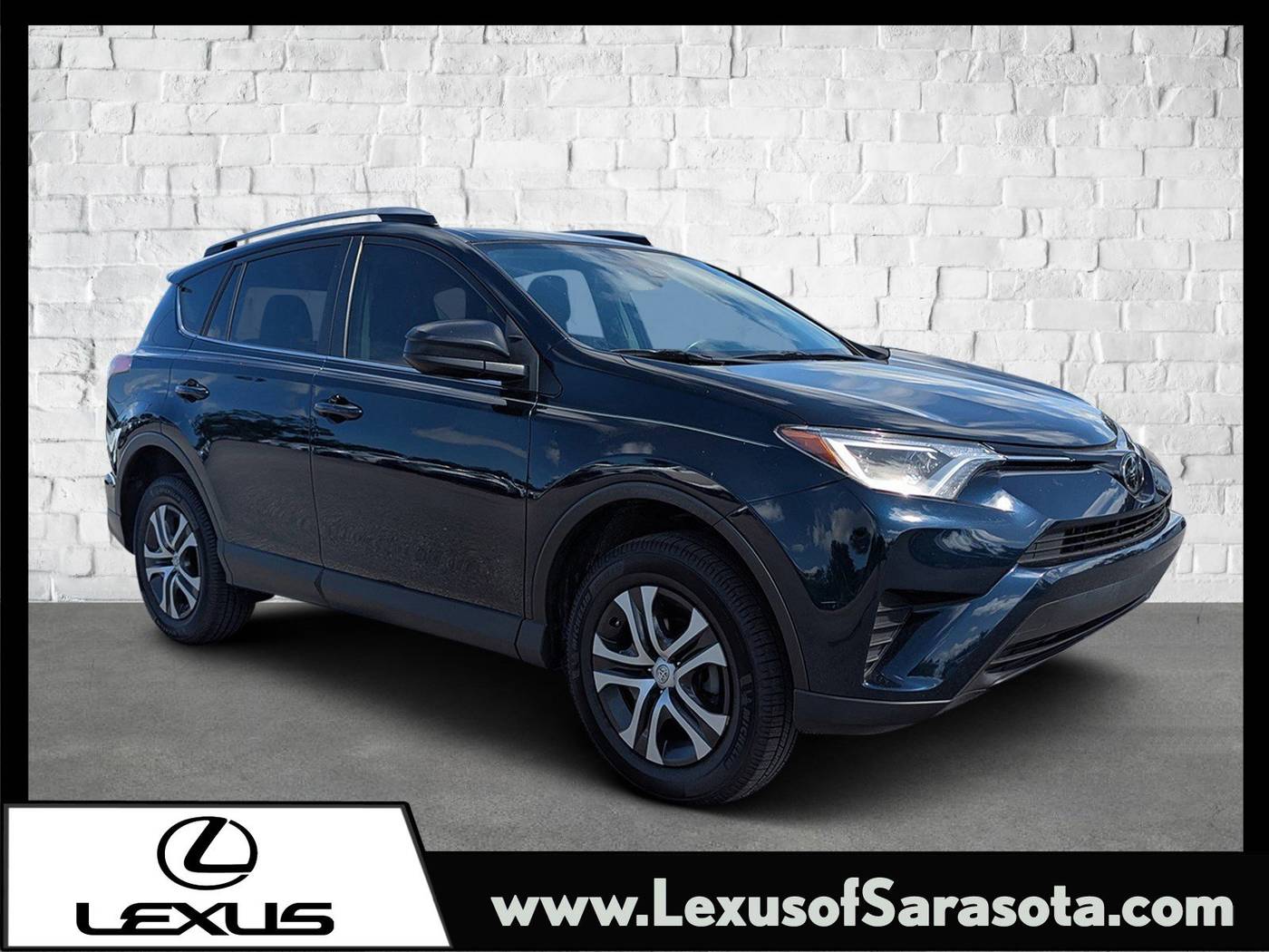 2018 Toyota RAV4 LE — SUV — 122,610 mi — Sarasota, FL
