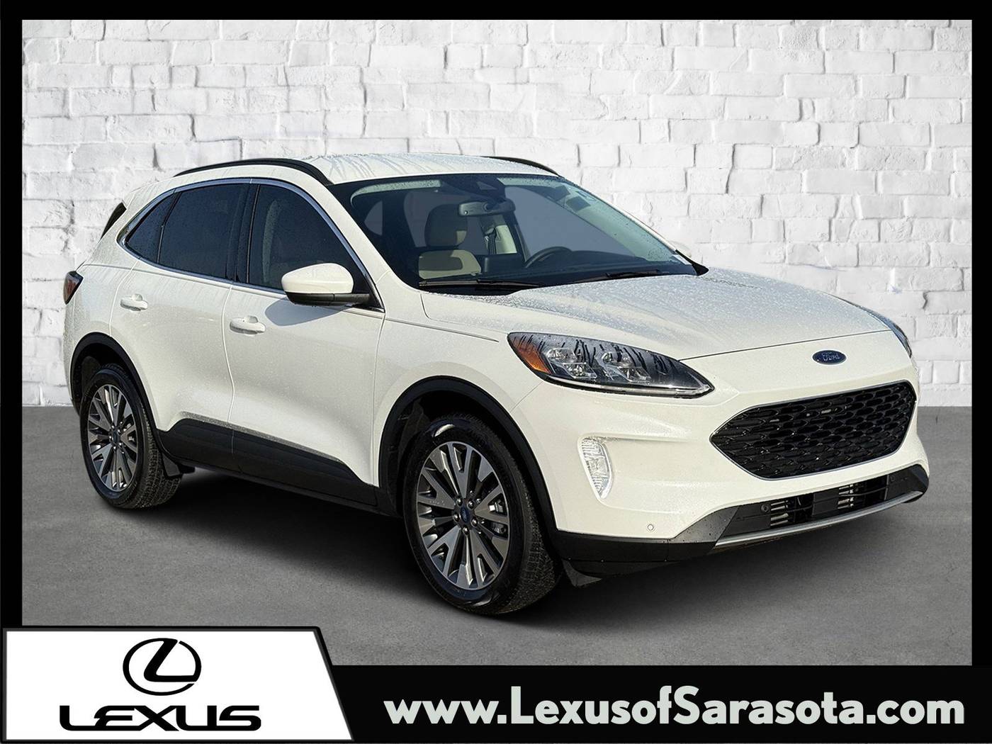 2022 Ford Escape Titanium — SUV — 22,361 mi — Sarasota, FL