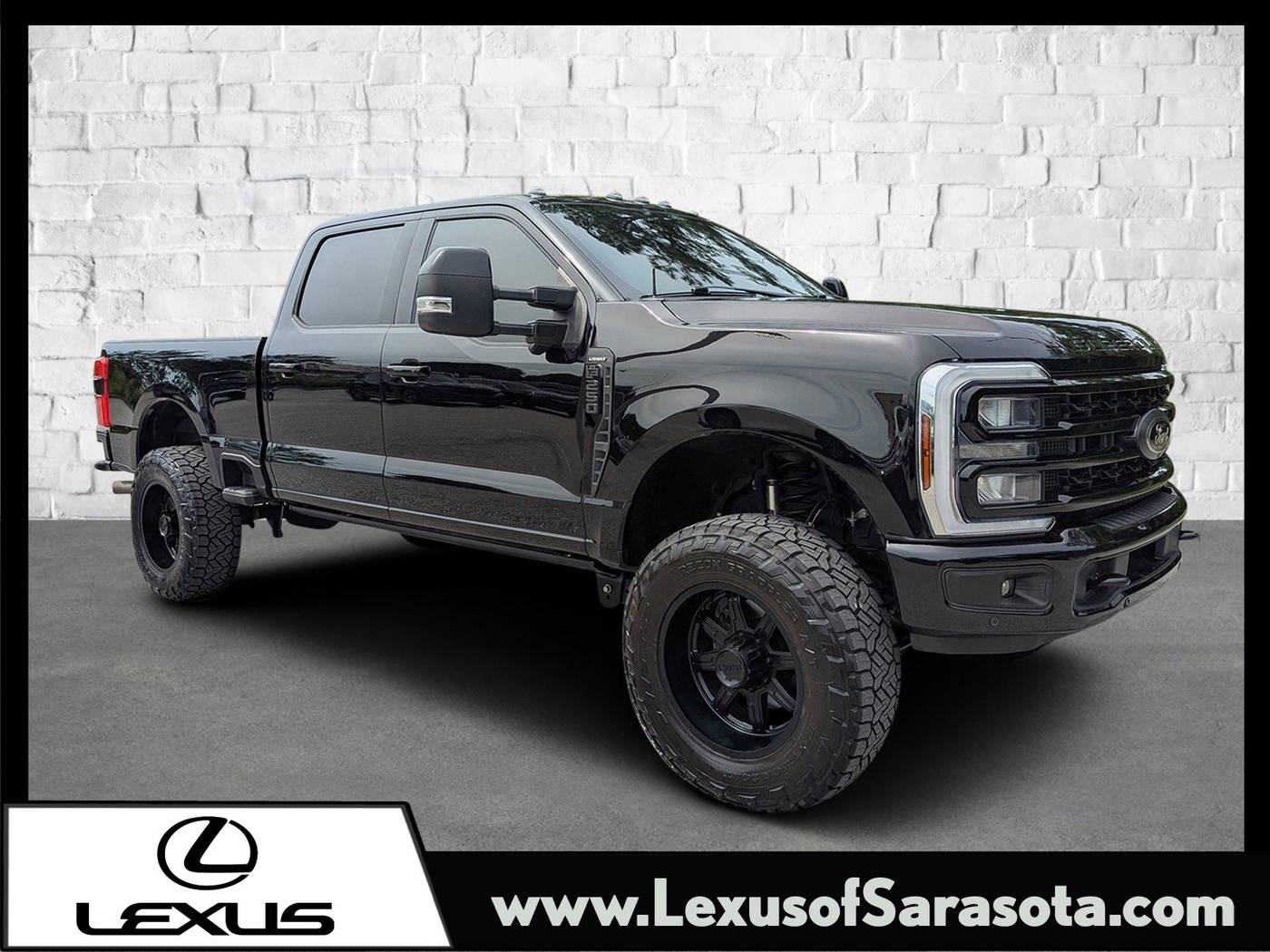 2024 Ford Super Duty F-250 LARIAT — Pickup Truck — 21,000 mi — Sarasota, FL