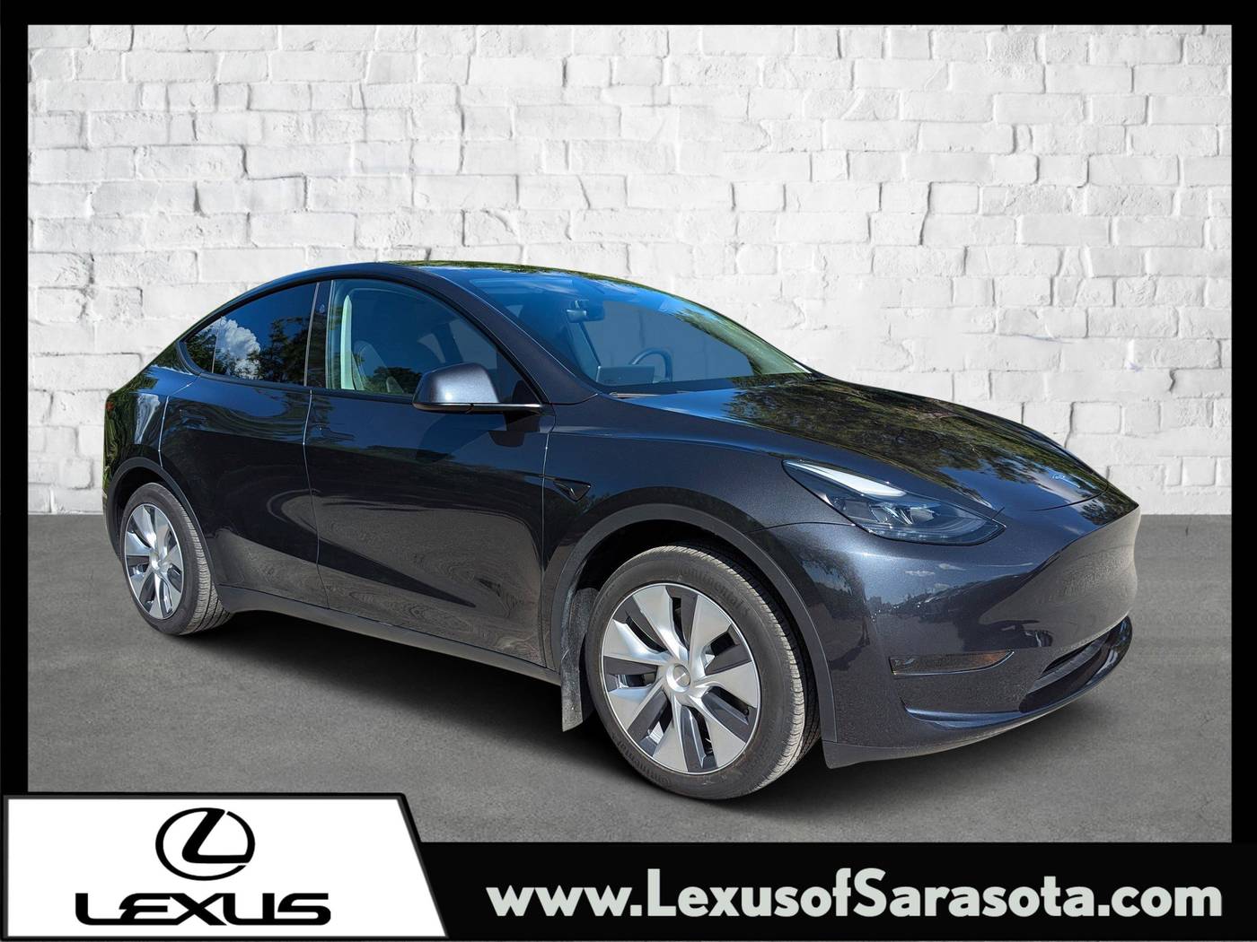 2024 Tesla Model Y Standard Range — SUV — 8,688 mi — Sarasota, FL