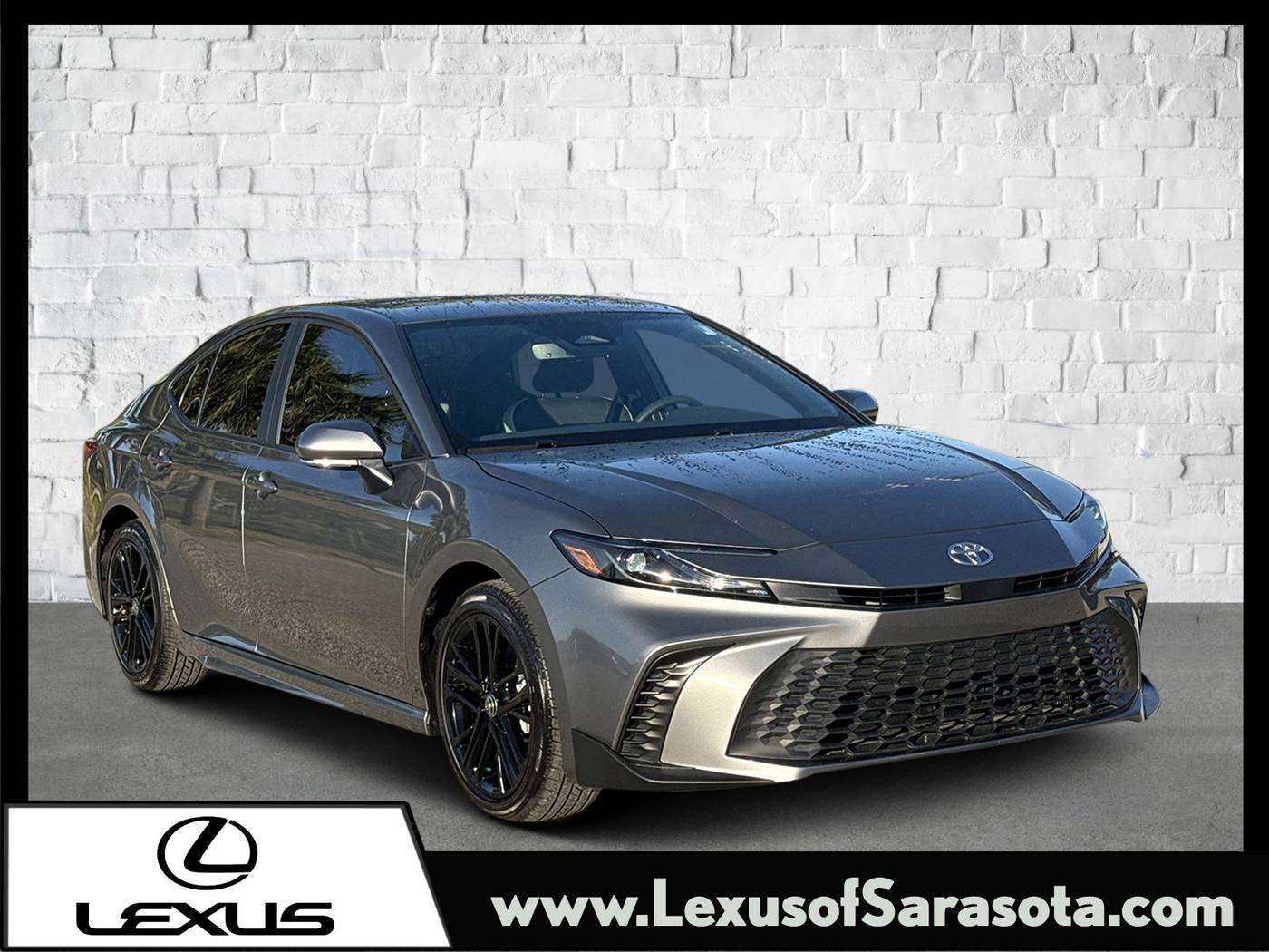 2025 Toyota Camry SE — Sedan — 5,134 mi — Sarasota, FL
