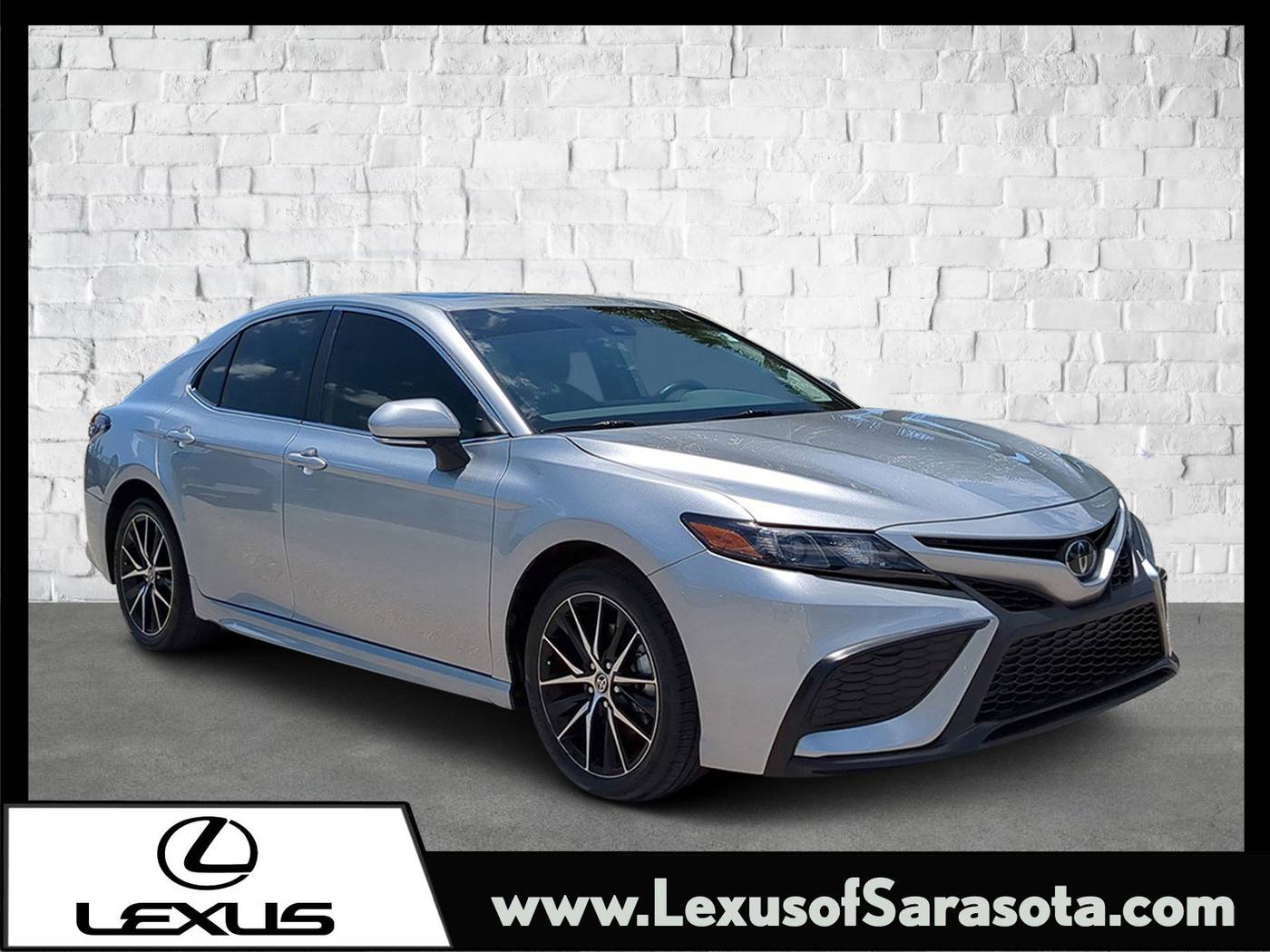 2024 Toyota Camry SE — Sedan — 18,740 mi — Sarasota, FL