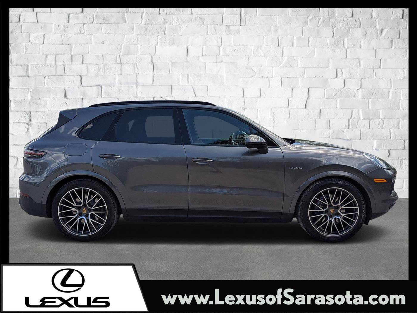 2019 Porsche Cayenne E-Hybrid — SUV — 30,227 mi — Sarasota, FL