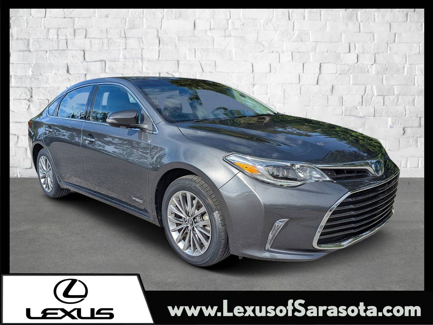 2017 Toyota Avalon Hybrid Limited — Sedan — 41,626 mi — Sarasota, FL