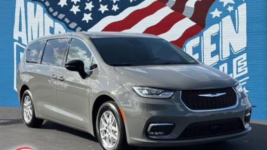2025 Chrysler Pacifica Select — Minivan — 3,507 mi — Greenville, SC
