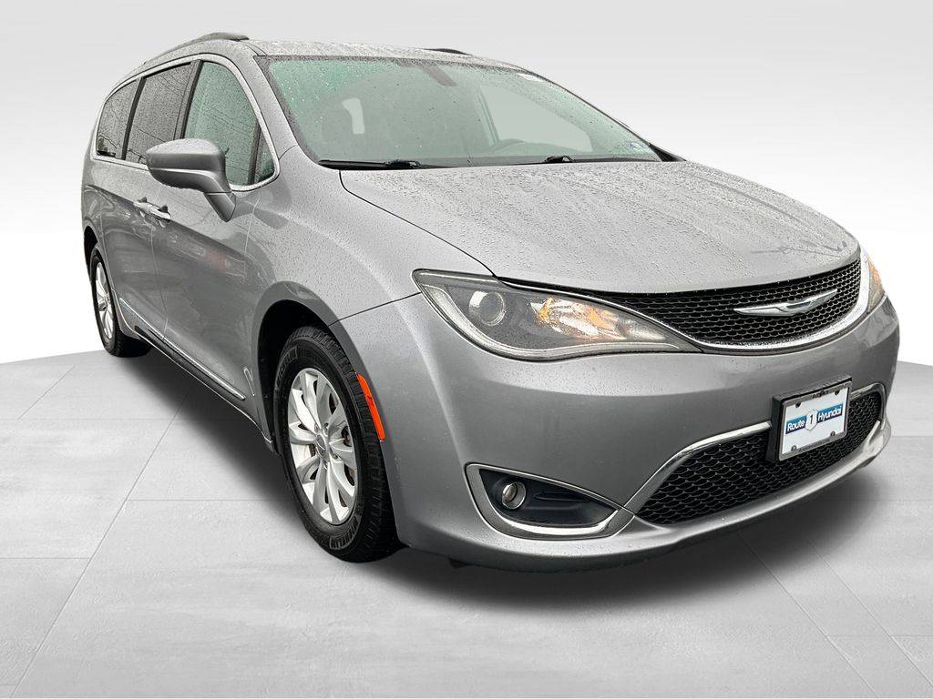 2017 Chrysler Pacifica Touring L — Minivan — 71,144 mi — Monmouth Junction, NJ